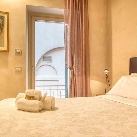 Apartmentsarena - Suite Mercatorum - Piazza Erbe 维罗纳 外观 照片