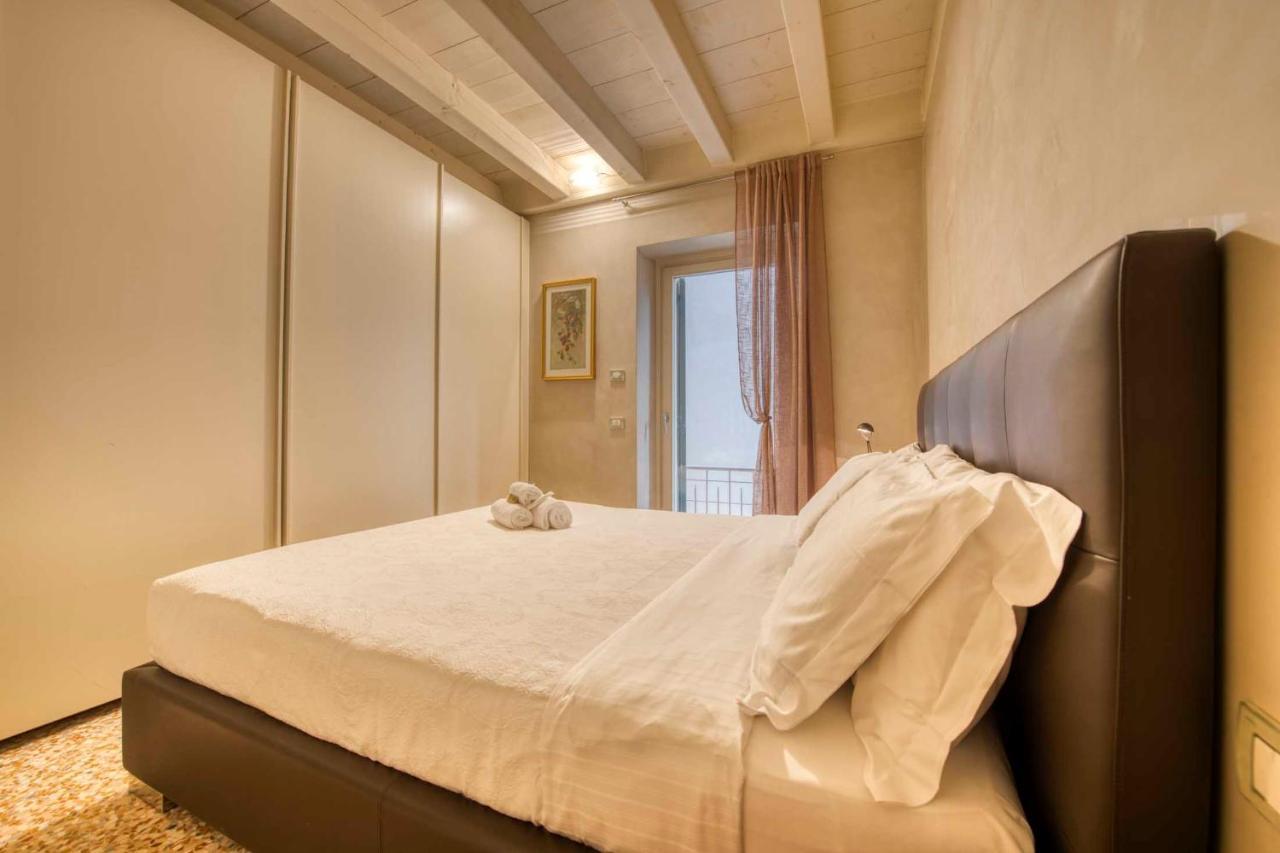 Apartmentsarena - Suite Mercatorum - Piazza Erbe 维罗纳 外观 照片
