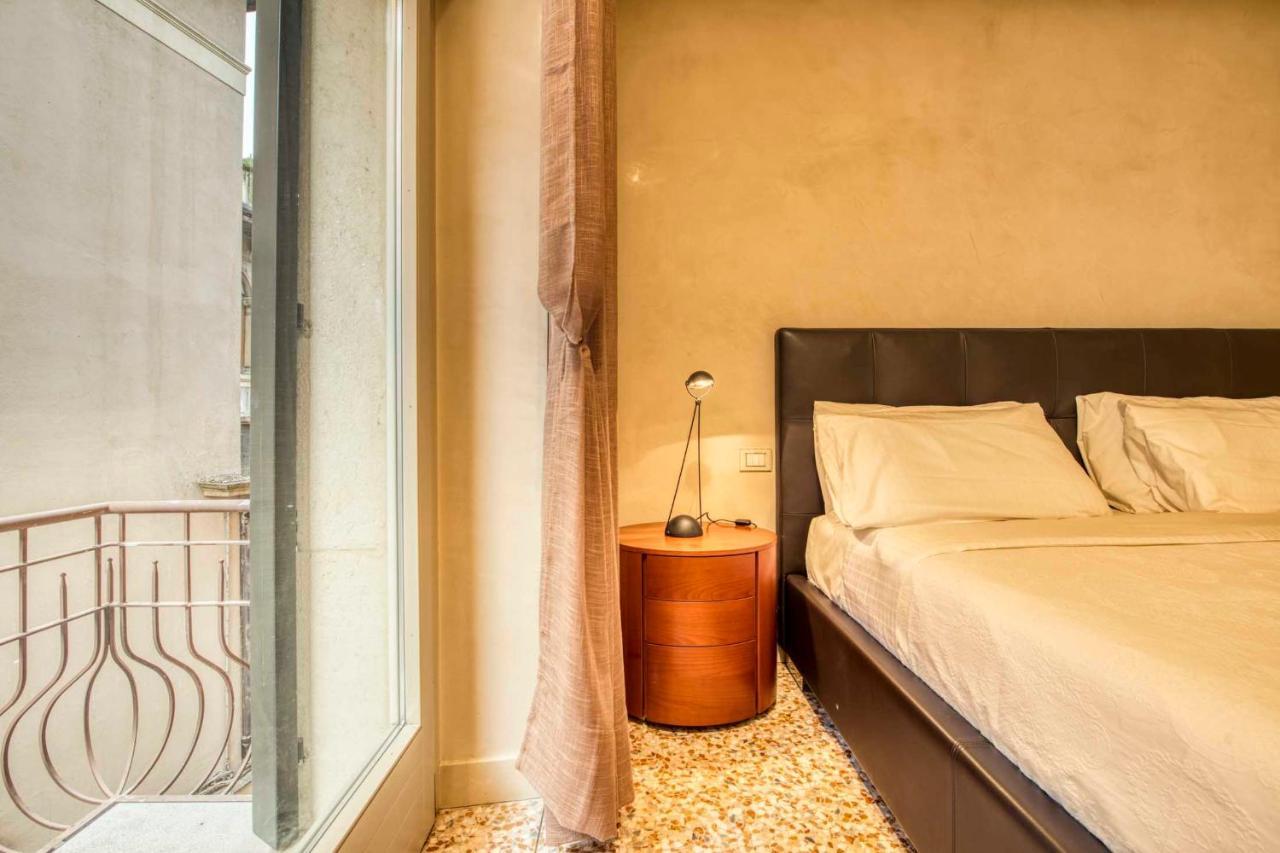 Apartmentsarena - Suite Mercatorum - Piazza Erbe 维罗纳 外观 照片