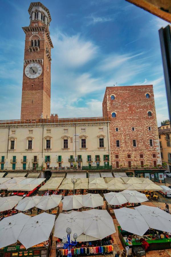 Apartmentsarena - Suite Mercatorum - Piazza Erbe 维罗纳 外观 照片