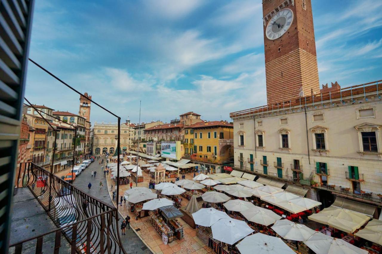 Apartmentsarena - Suite Mercatorum - Piazza Erbe 维罗纳 外观 照片