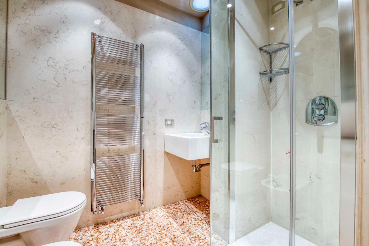 Apartmentsarena - Suite Mercatorum - Piazza Erbe 维罗纳 外观 照片
