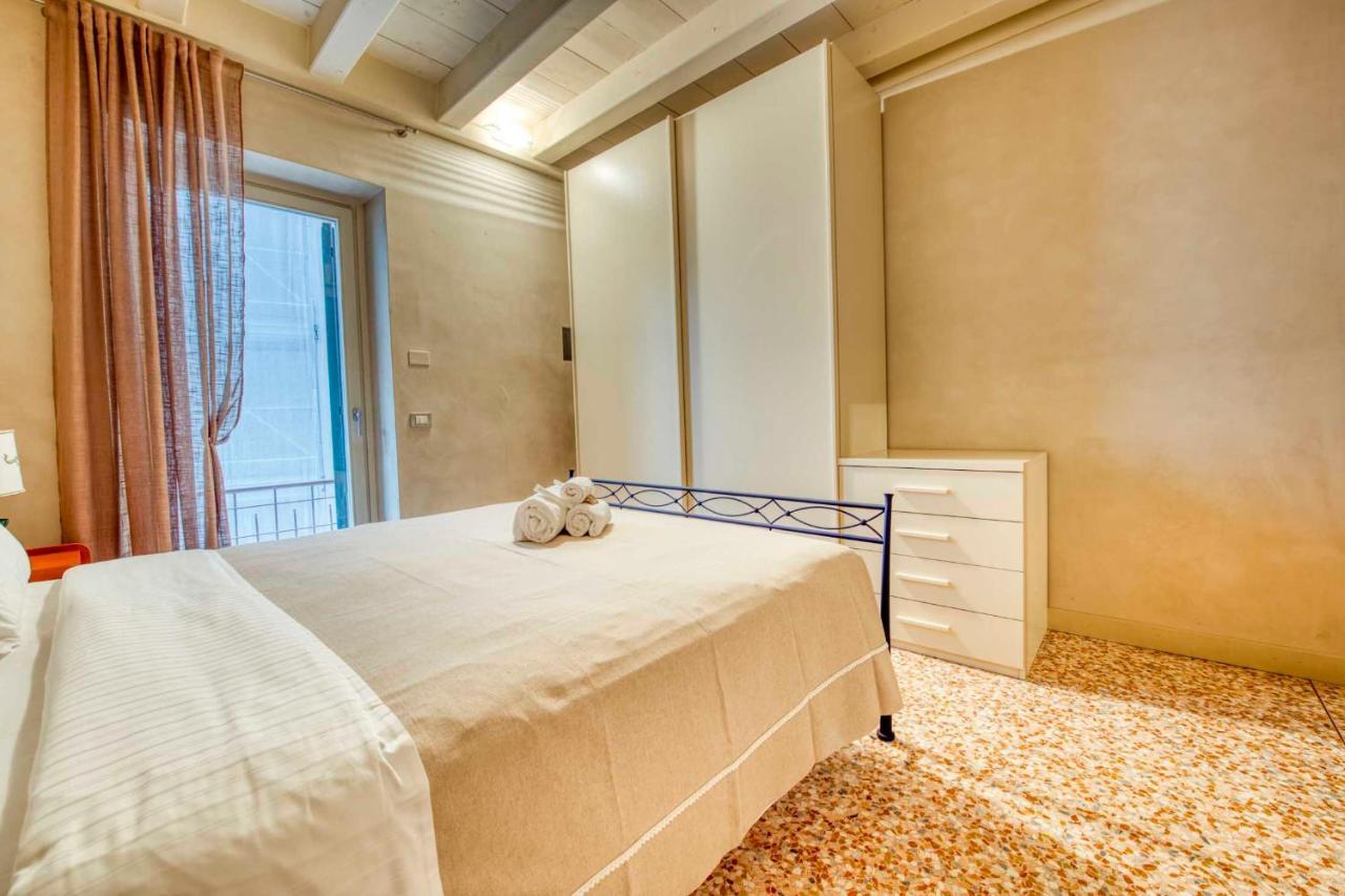 Apartmentsarena - Suite Mercatorum - Piazza Erbe 维罗纳 外观 照片