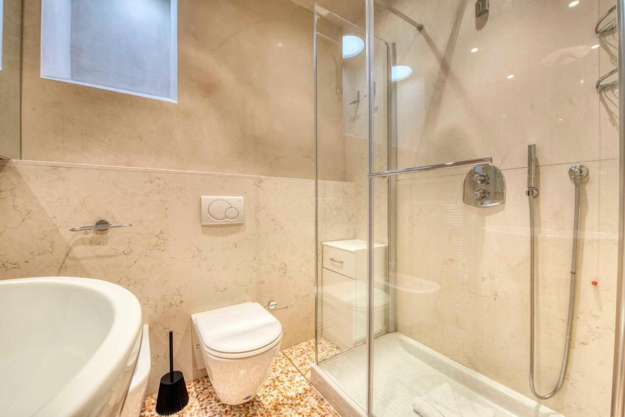Apartmentsarena - Suite Mercatorum - Piazza Erbe 维罗纳 外观 照片
