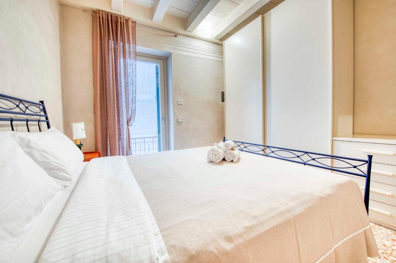 Apartmentsarena - Suite Mercatorum - Piazza Erbe 维罗纳 外观 照片