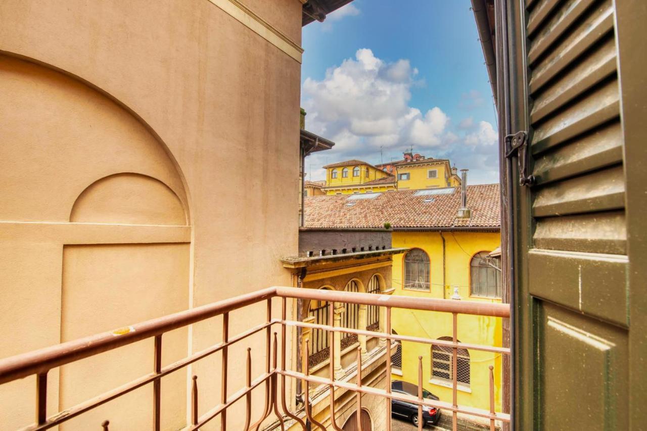 Apartmentsarena - Suite Mercatorum - Piazza Erbe 维罗纳 外观 照片
